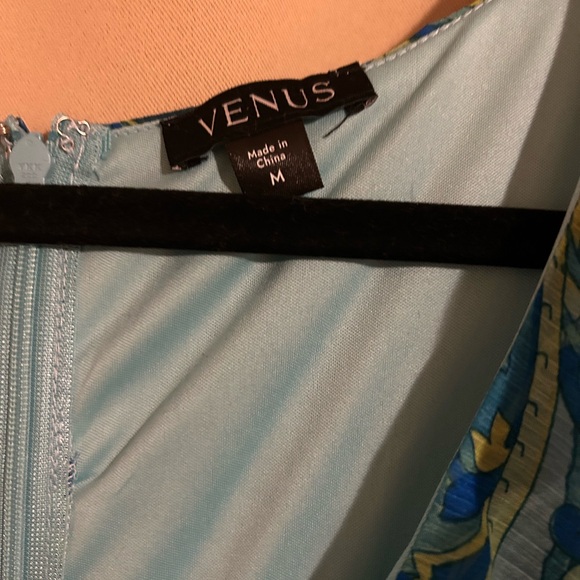 VENUS Blue and Gold Patterned Mini Dress - Picture 2 of 3